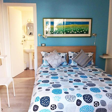 Il Giardino Di Laura Private Rooms Мондело Екстериор снимка