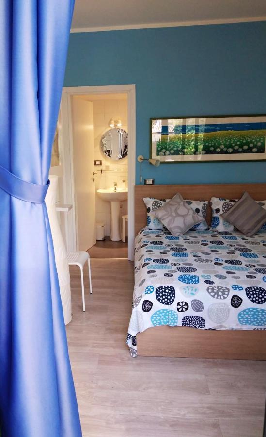 Il Giardino Di Laura Private Rooms Мондело Екстериор снимка