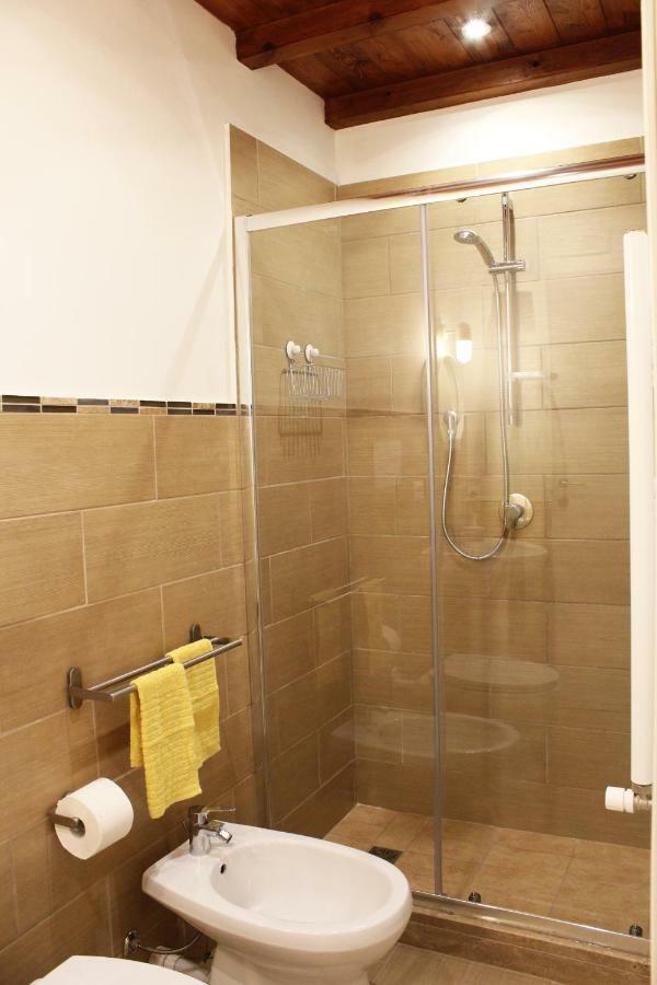 Il Giardino Di Laura Private Rooms Мондело Екстериор снимка